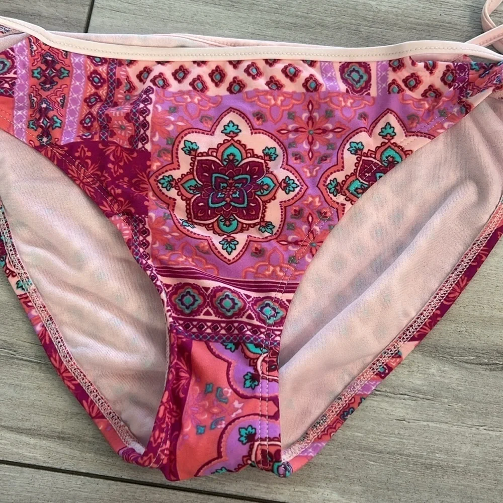 Malibu Dream Girl Pink patchwork print bikini swim bottom size medium NWOT